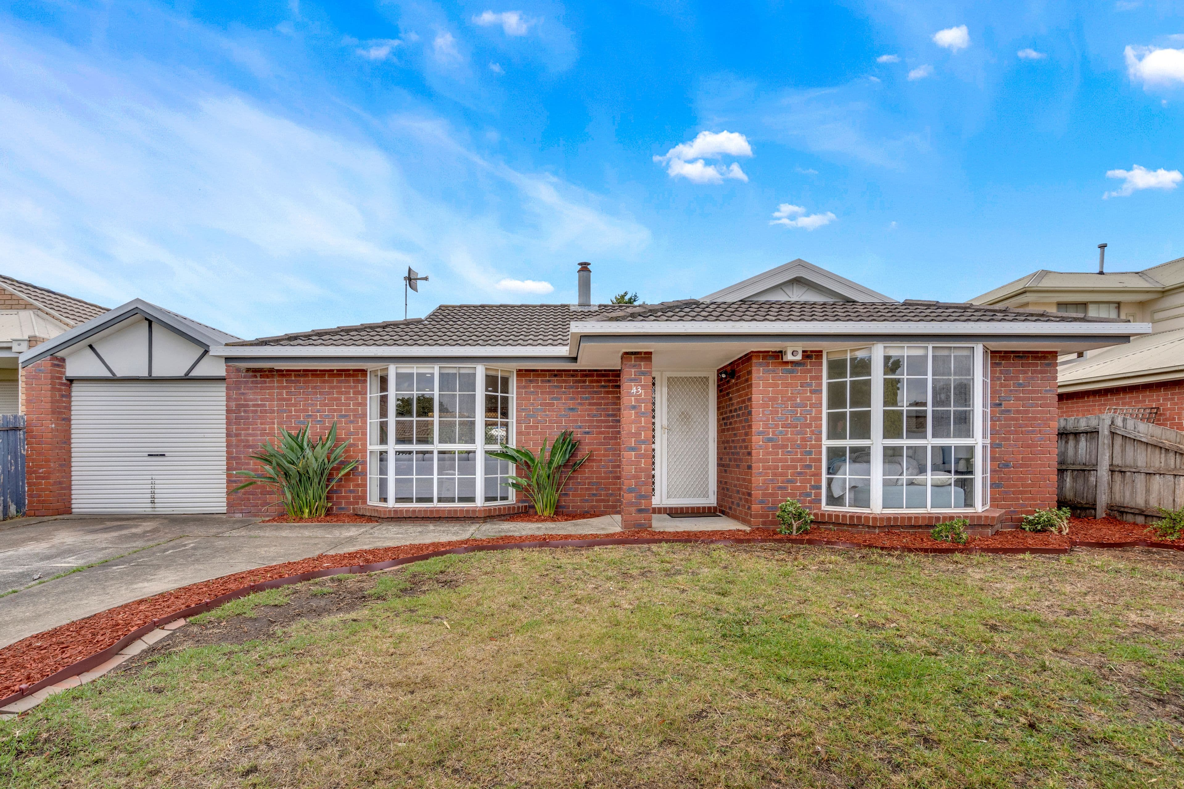 43 Stainsby Crescent, Roxburgh Park VIC 3064, Roxburgh Park - Thumbnail 2