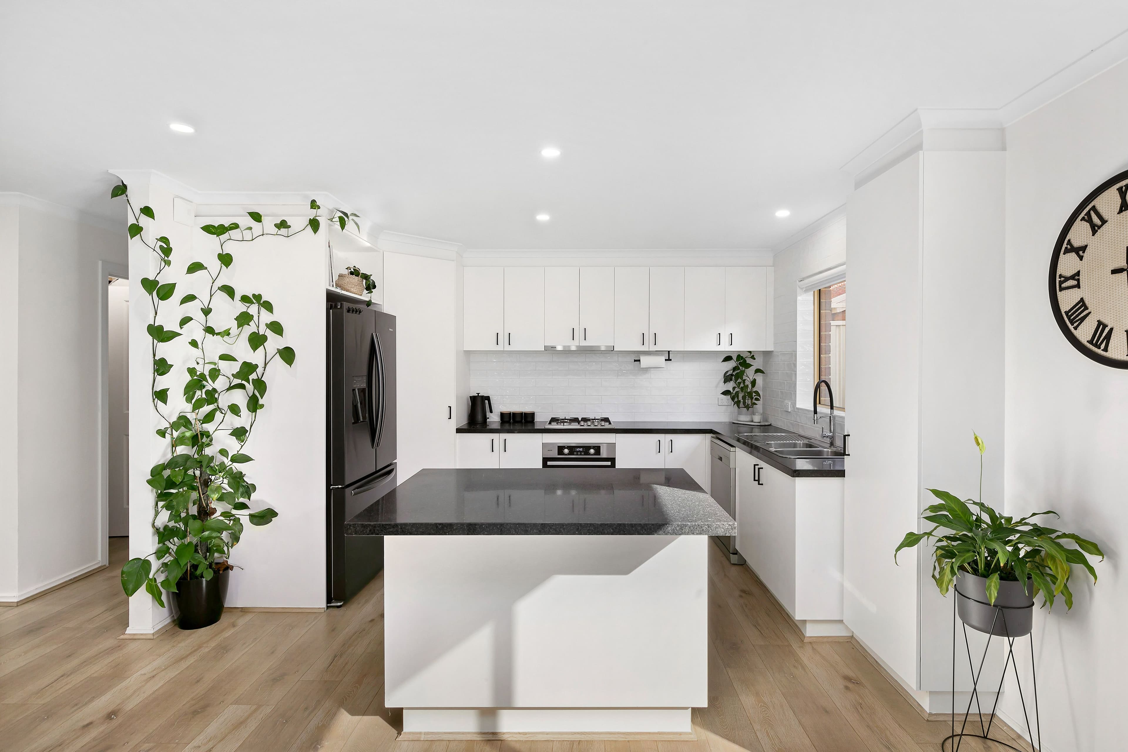 17 Arkley Drive, Greenvale VIC 3059, Greenvale - Thumbnail 2