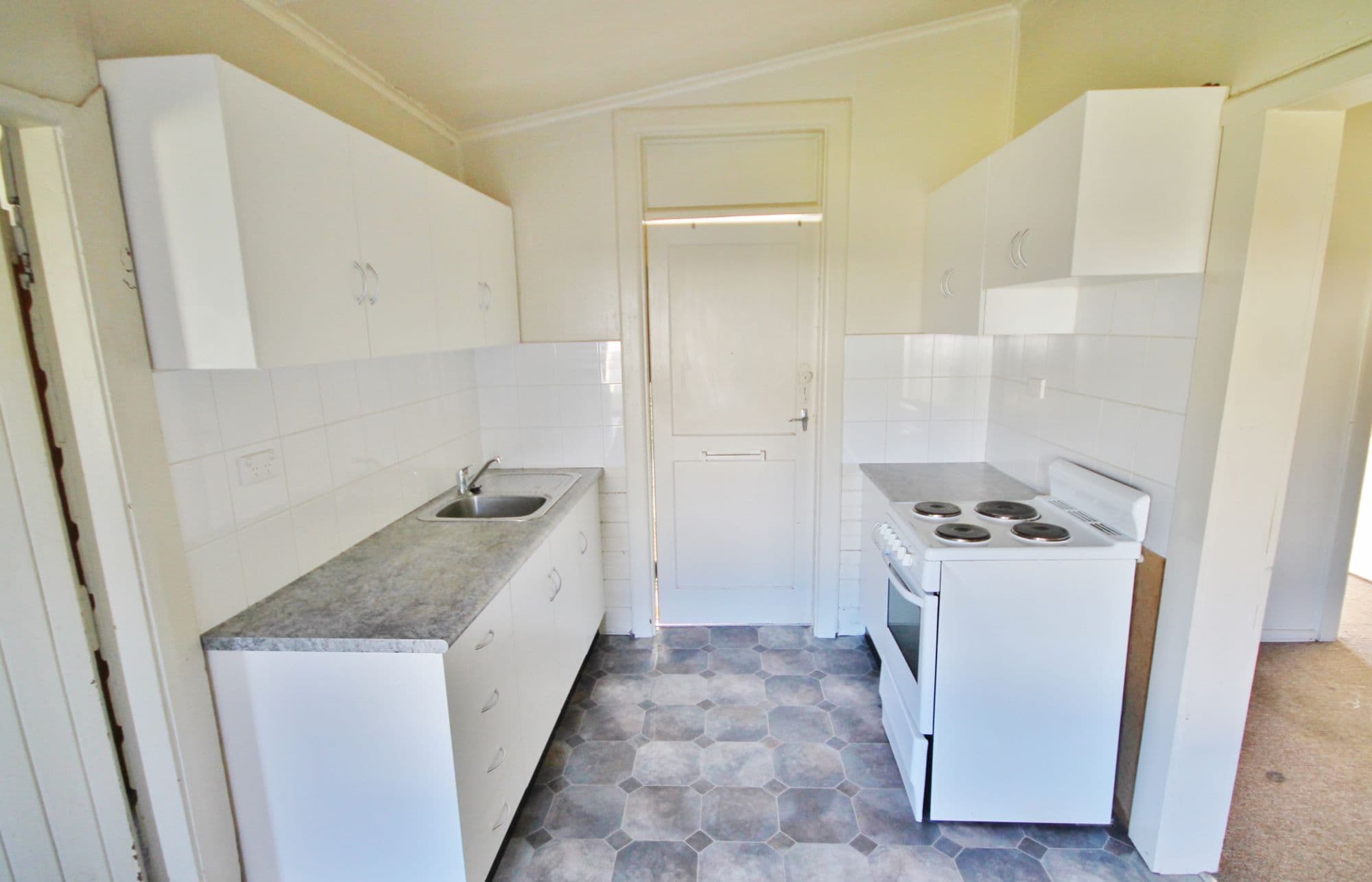 22 Currawong Street, Young - Thumbnail 2