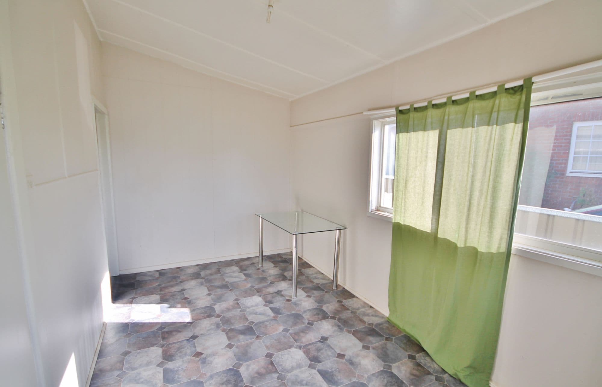 22 Currawong Street, Young - Thumbnail 6