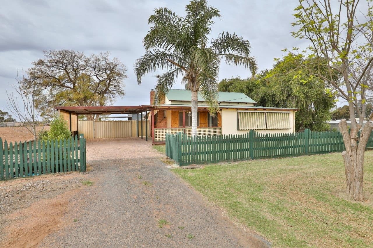48 Regina Avenue, Cabarita VIC 3505, Cabarita - Thumbnail 2