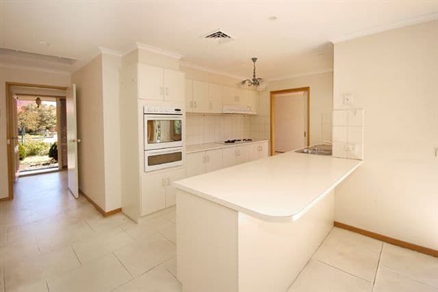 17 Ramsbury Street, CRAIGIEBURN VIC 3064, Craigieburn - Thumbnail 2