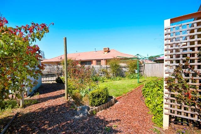 17 Ramsbury Street, CRAIGIEBURN VIC 3064, Craigieburn - Thumbnail 8