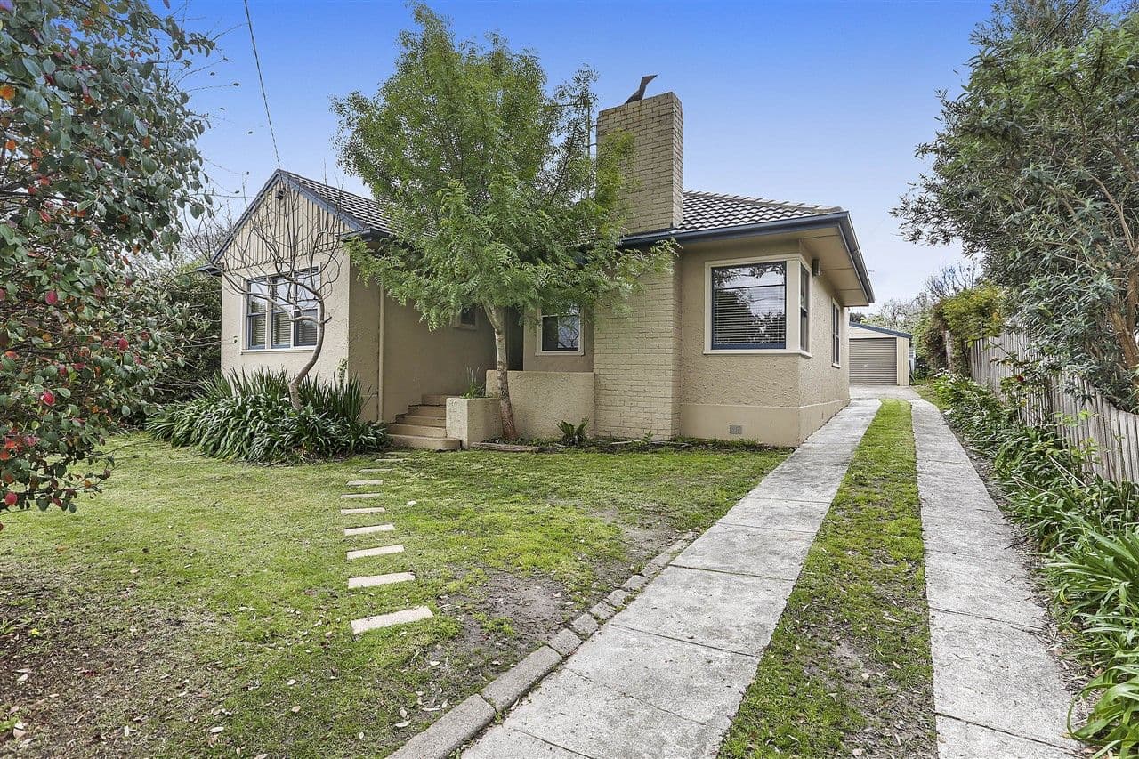 26 Fairmont Road, Newtown VIC 3220, Liverpool - Thumbnail 2