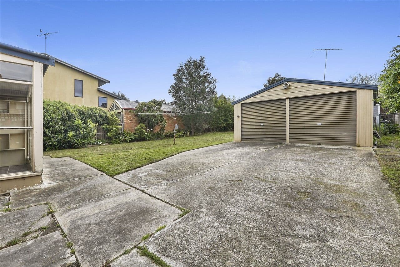 26 Fairmont Road, Newtown VIC 3220, Liverpool - Thumbnail 3