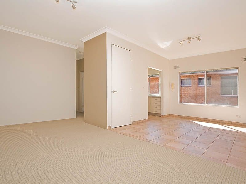 10 Queens Road, BRIGHTON-LE-SANDS NSW 2216, Brighton-Le-Sands - Thumbnail 2