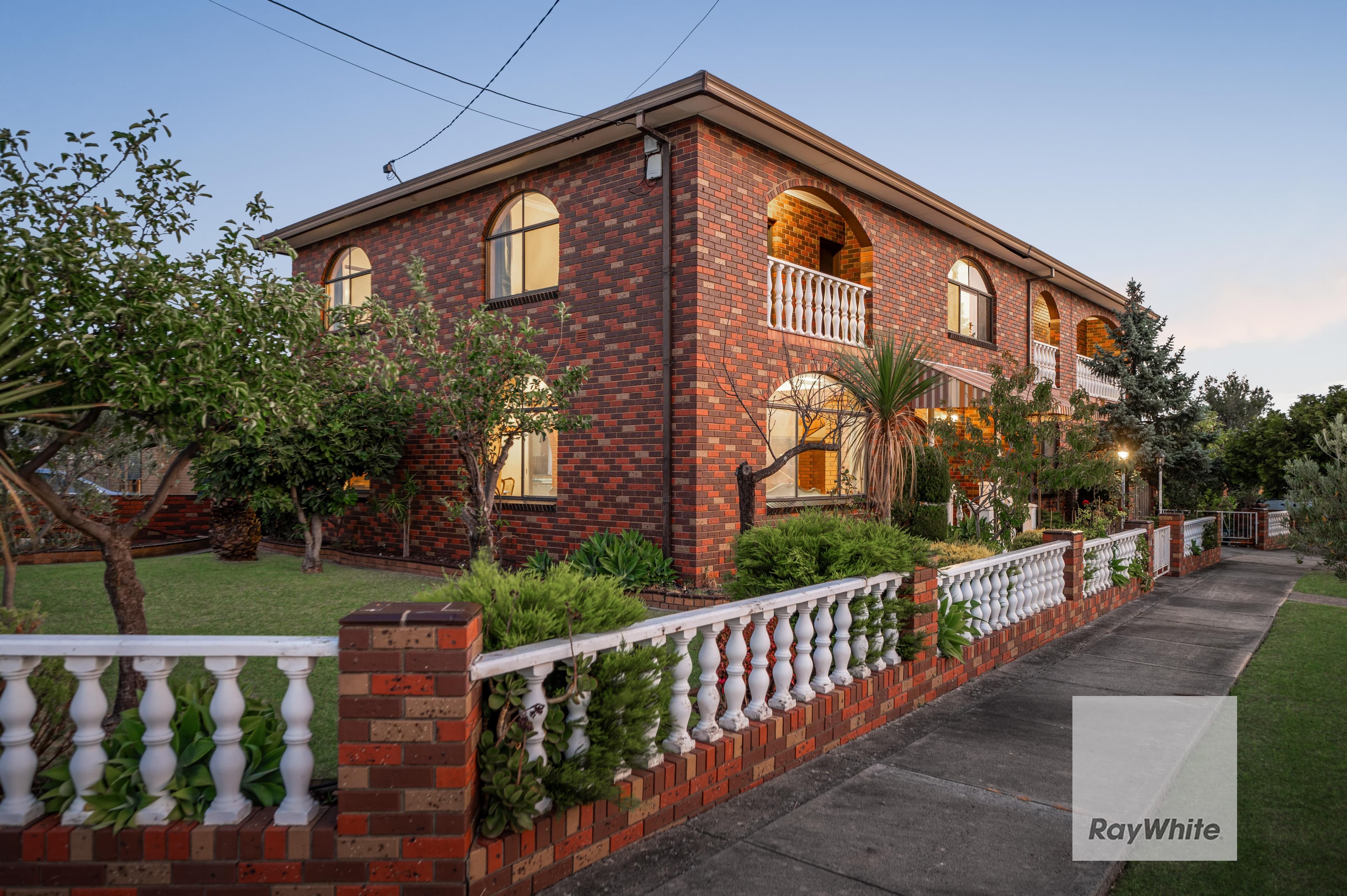 19 Shawlands Drive, Tullamarine VIC 3043, Tullamarine - Thumbnail 2