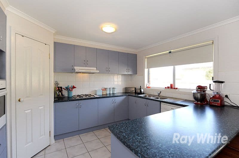 118 McGregor Road, PAKENHAM VIC 3810, Pakenham - Thumbnail 2