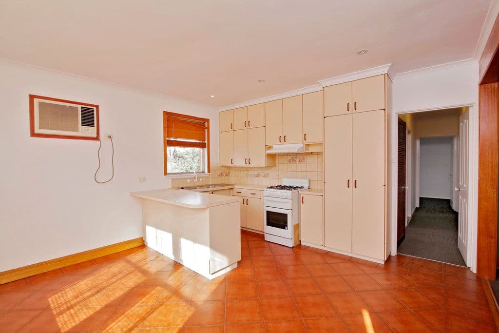 95 Vermont Avenue, Corio VIC 3214, Corio - Thumbnail 2
