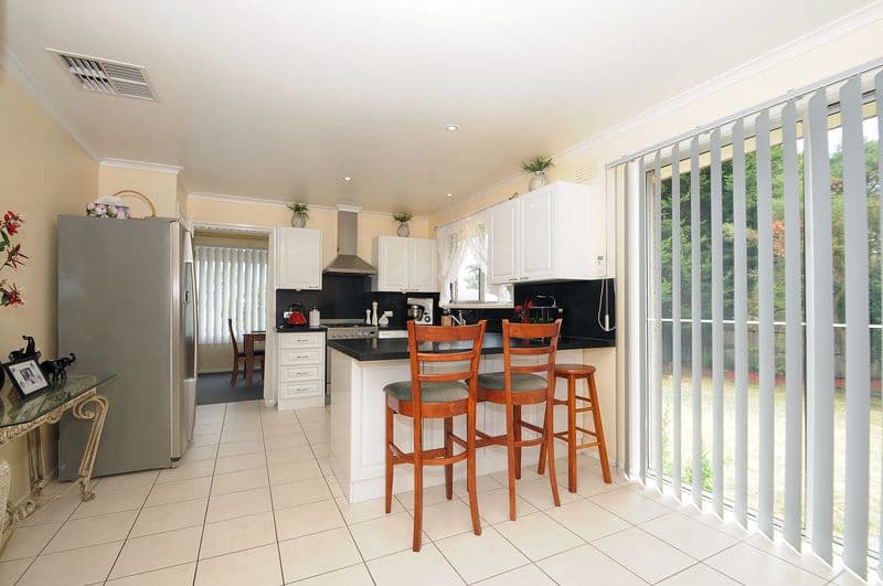 11 Shearwater Court, MORNINGTON VIC 3931, Mornington - Thumbnail 4