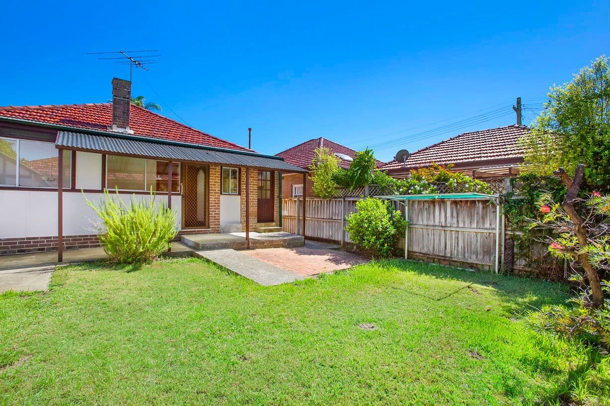 19 First Avenue, Rodd Point NSW 2046, Rodd Point - Thumbnail 2