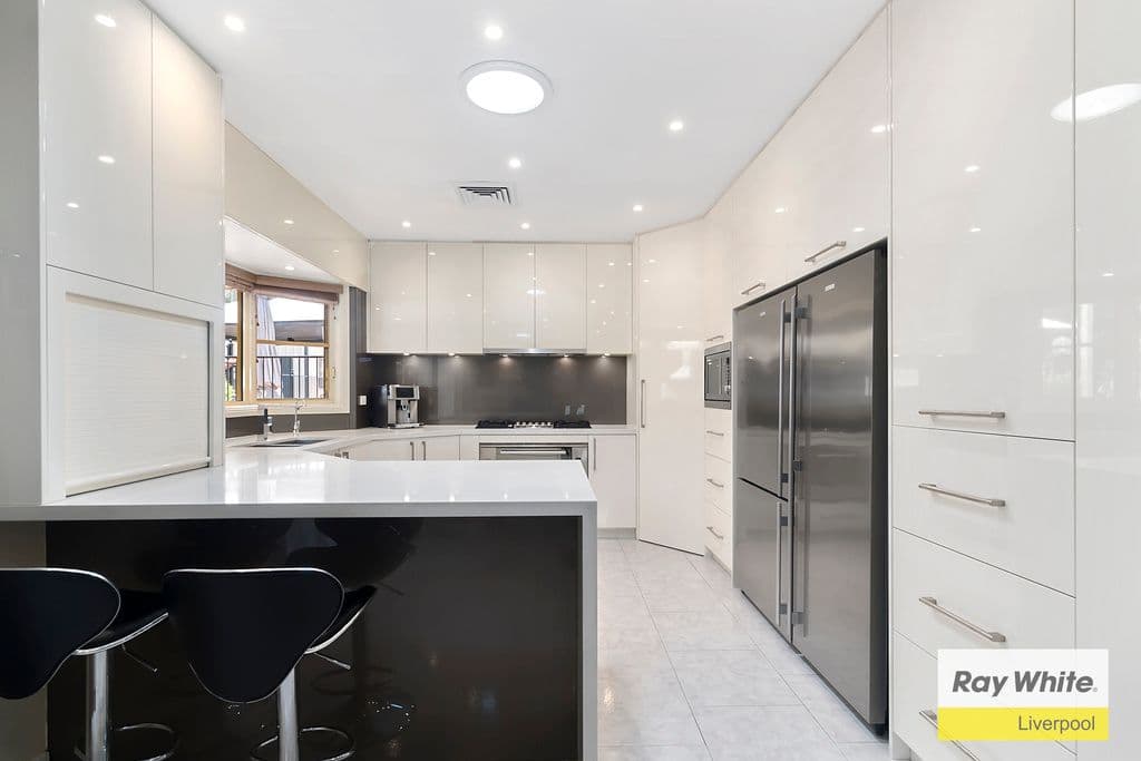 4 Cusack Avenue, Casula - Thumbnail 2