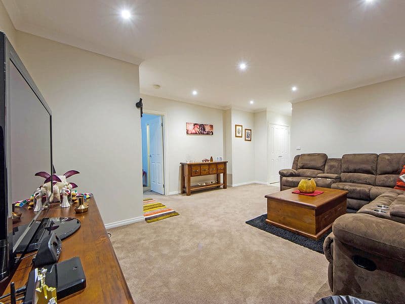 13 Gallop Court, Truganina VIC 3029, Truganina - Thumbnail 3