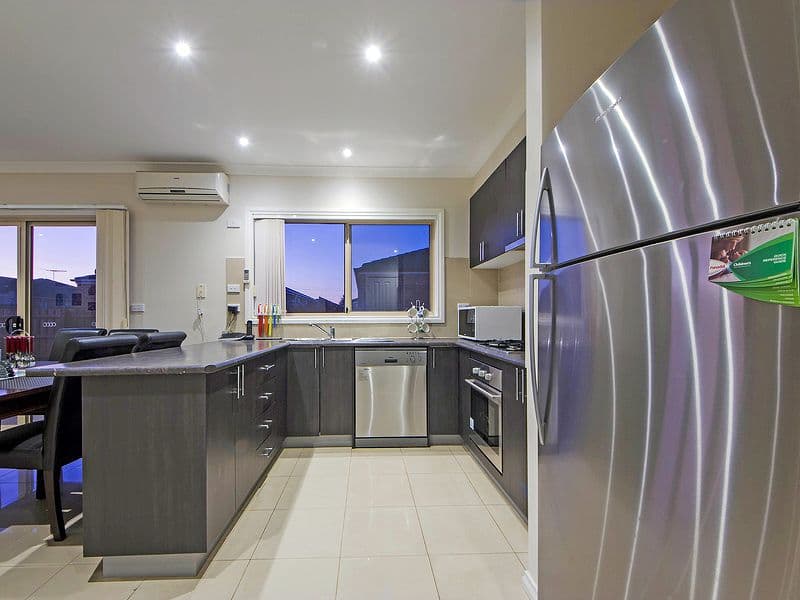 13 Gallop Court, Truganina VIC 3029, Truganina - Thumbnail 7