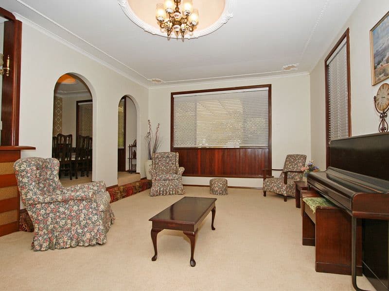 49 Dutton Crescent, HAMERSLEY WA 6022, Hamersley - Thumbnail 2