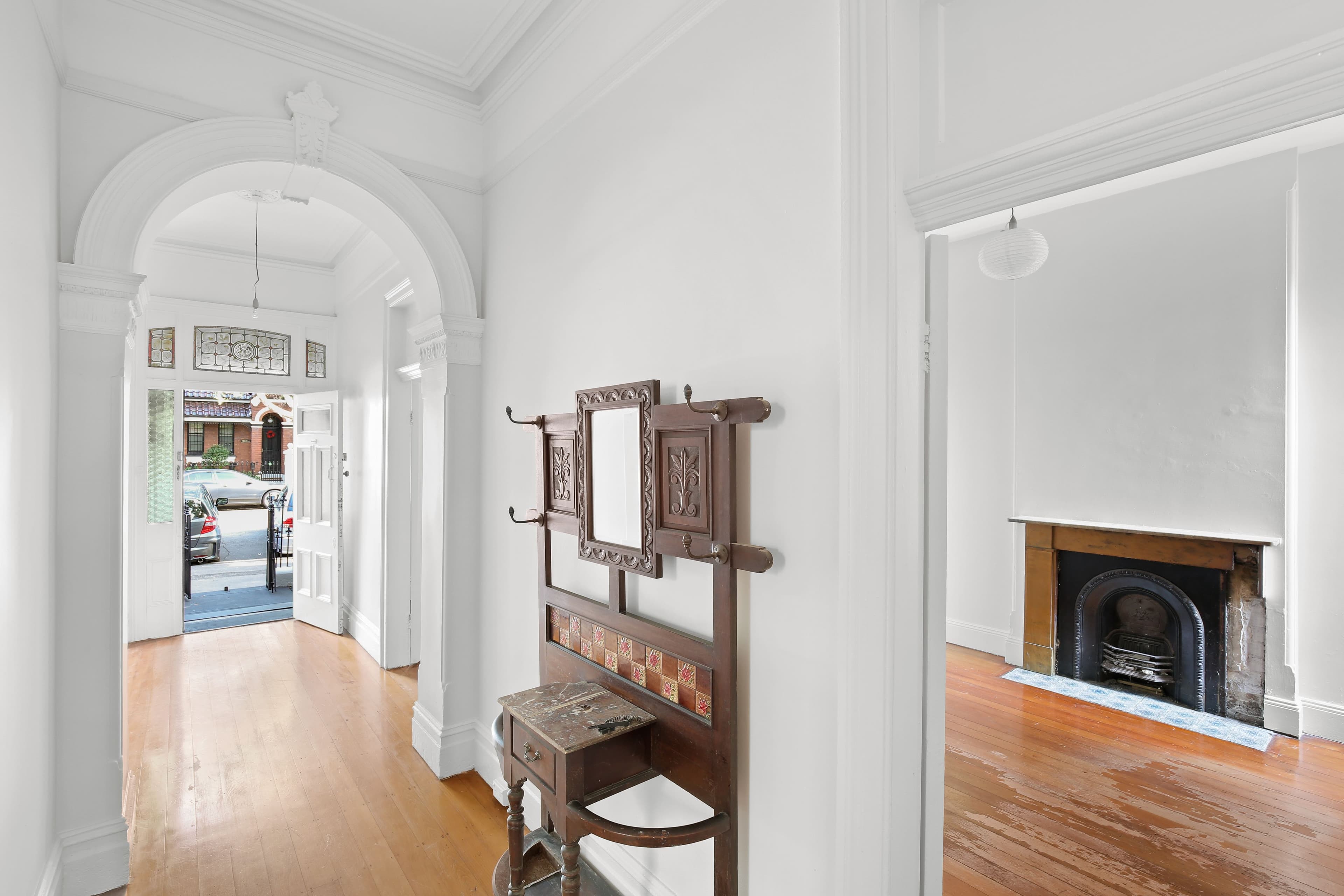 11 Holmwood Street, Newtown - Thumbnail 2