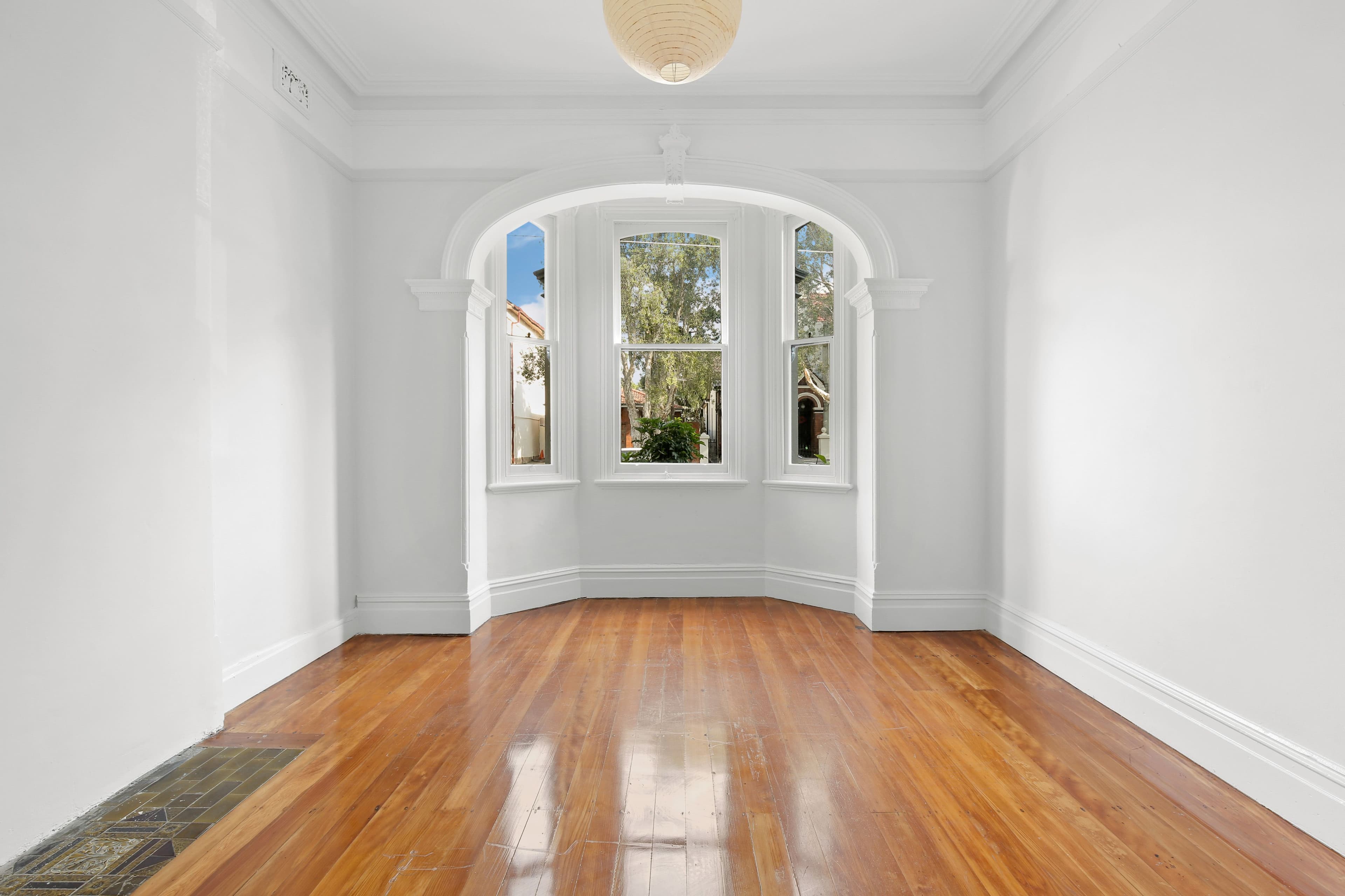 11 Holmwood Street, Newtown - Thumbnail 3