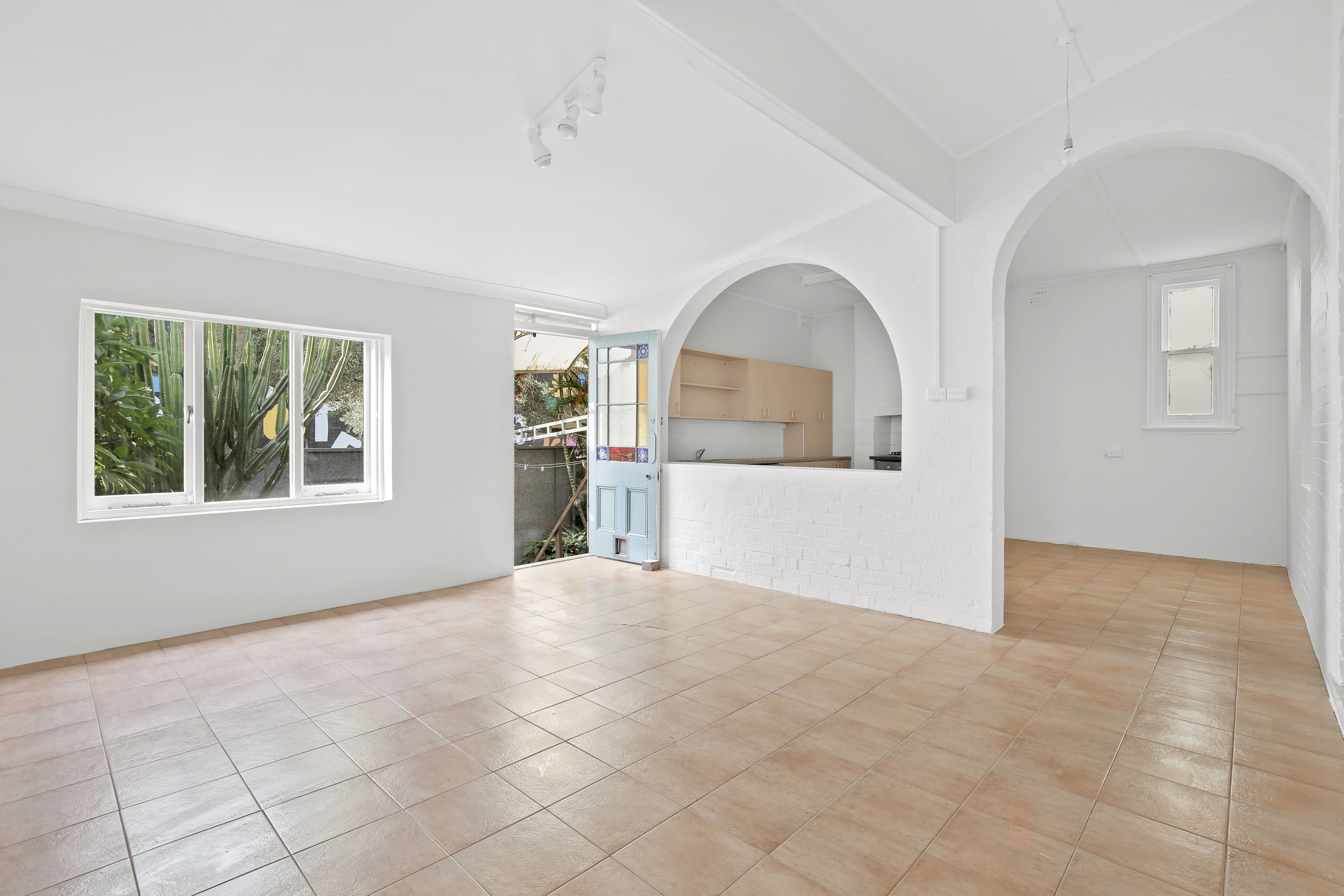 11 Holmwood Street, Newtown - Thumbnail 6