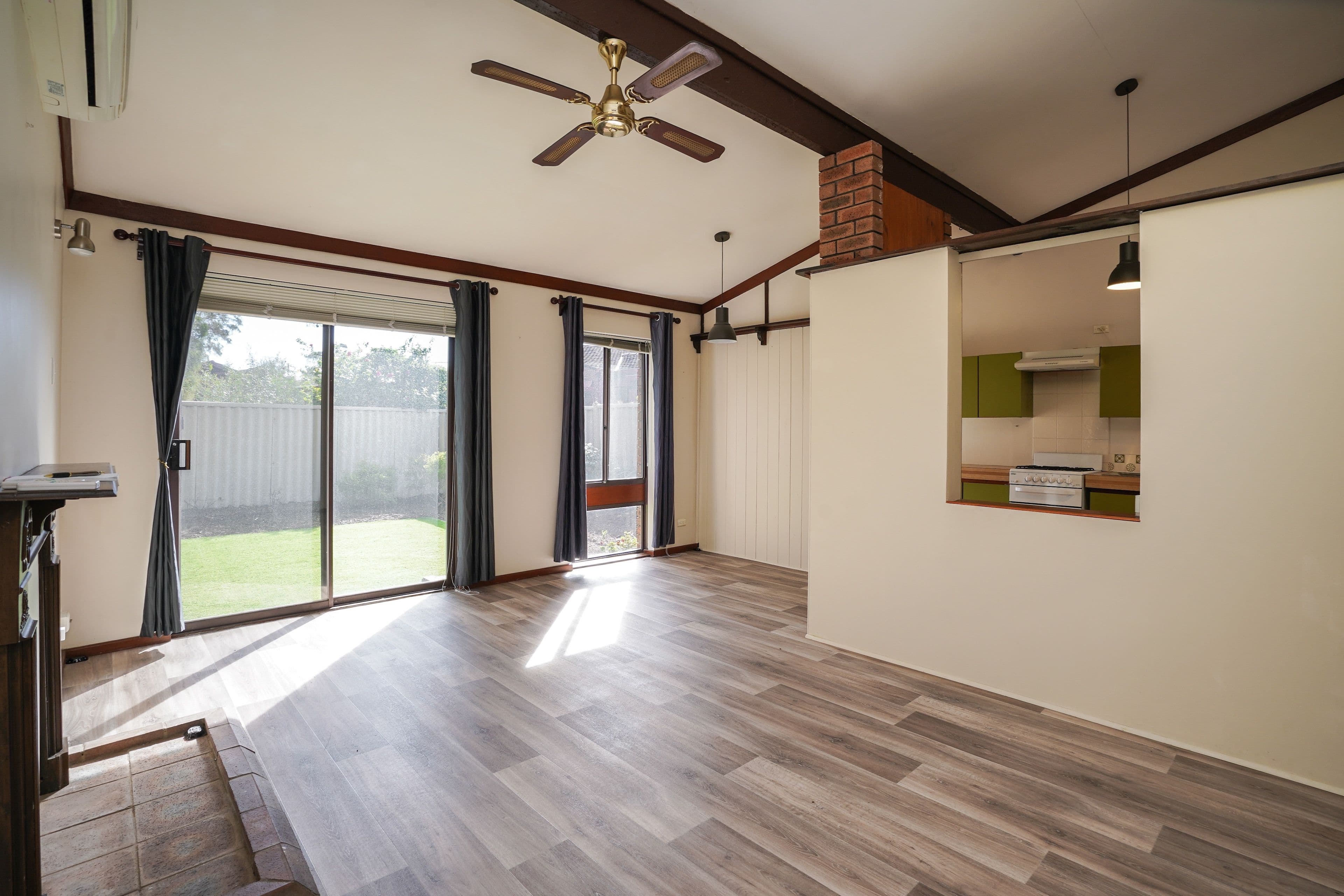60 Periwinkle Way, Parkwood WA 6147, Parkwood - Thumbnail 2