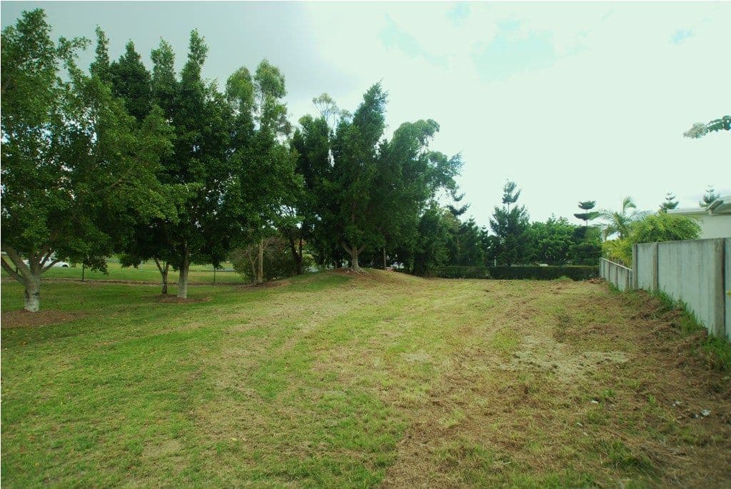 6017 Vista Drive, BENOWA QLD 4217, Benowa - Thumbnail 2