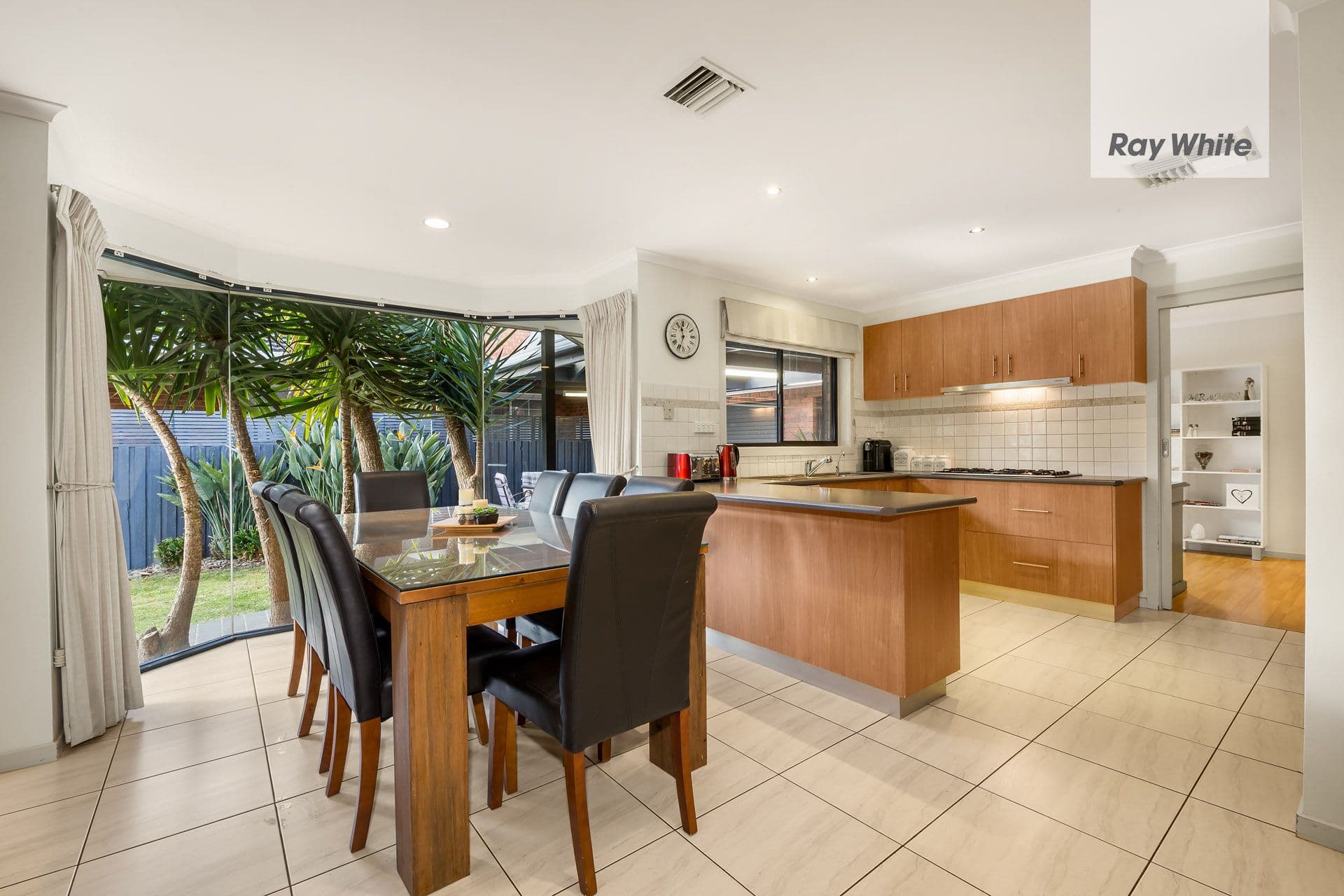 60 Lady Penrhyn Avenue, Mill Park VIC 3082, Mill Park - Thumbnail 3