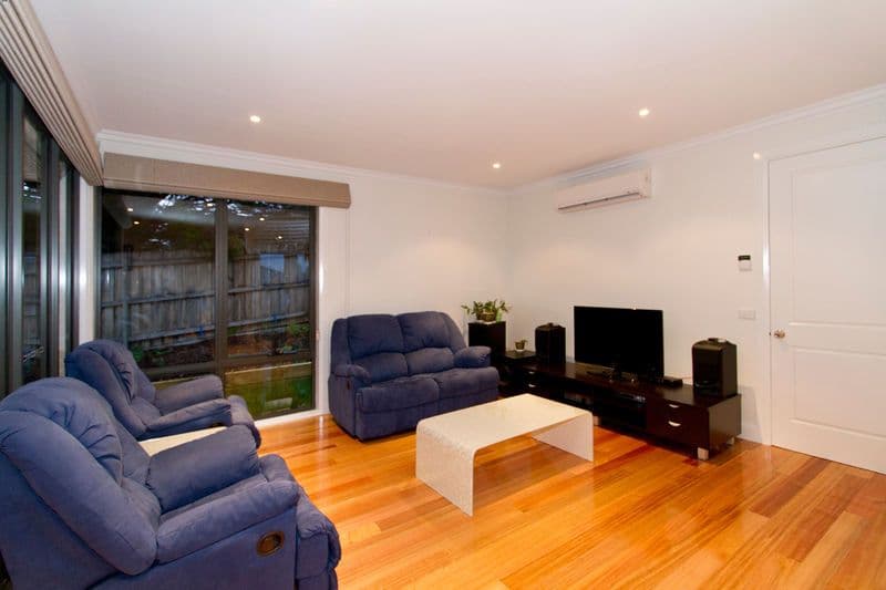 10 Macrina Street, OAKLEIGH EAST VIC 3166, Oakleigh East - Thumbnail 2