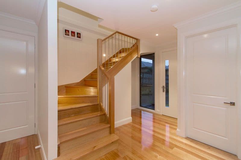 10 Macrina Street, OAKLEIGH EAST VIC 3166, Oakleigh East - Thumbnail 3