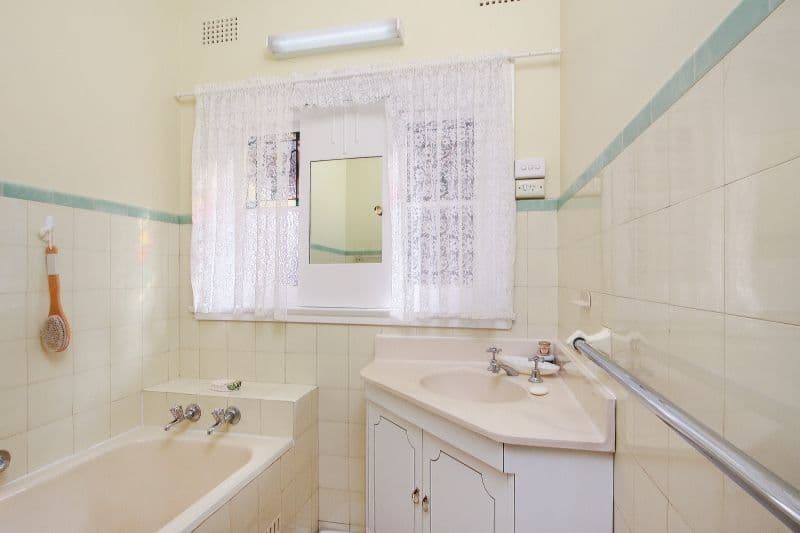 57 Bradley Street, Goulburn - Thumbnail 5