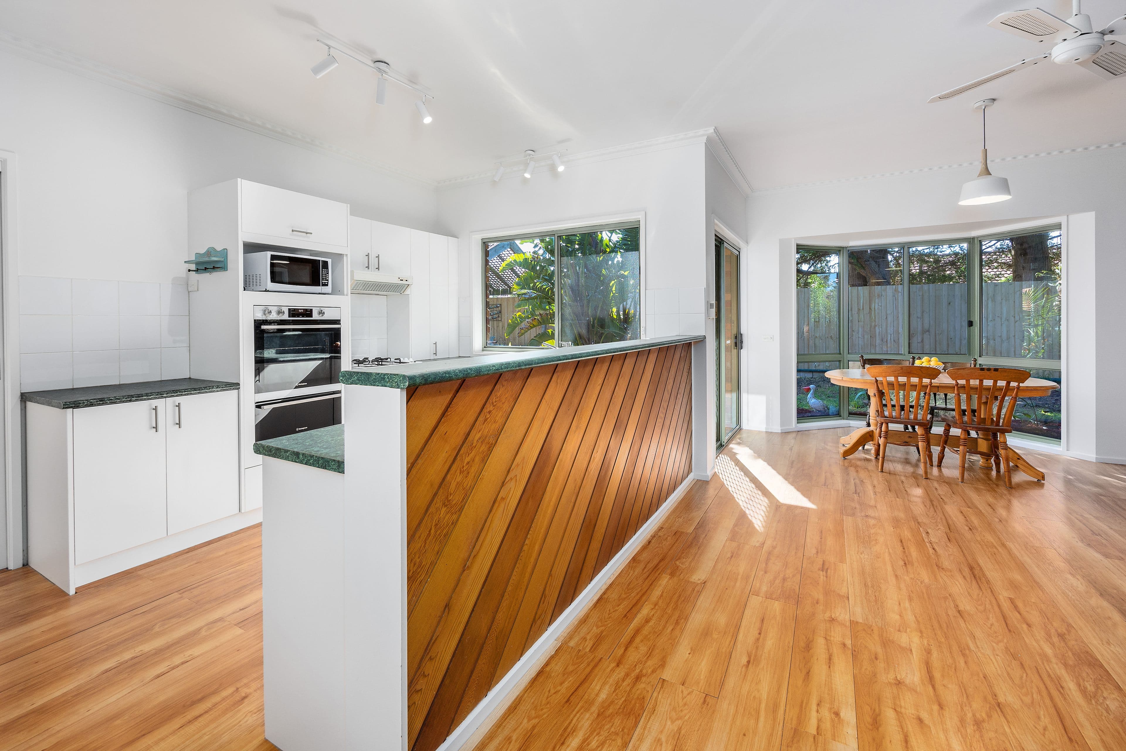 33 Russell Street, Tootgarook VIC 3941, Tootgarook - Thumbnail 2
