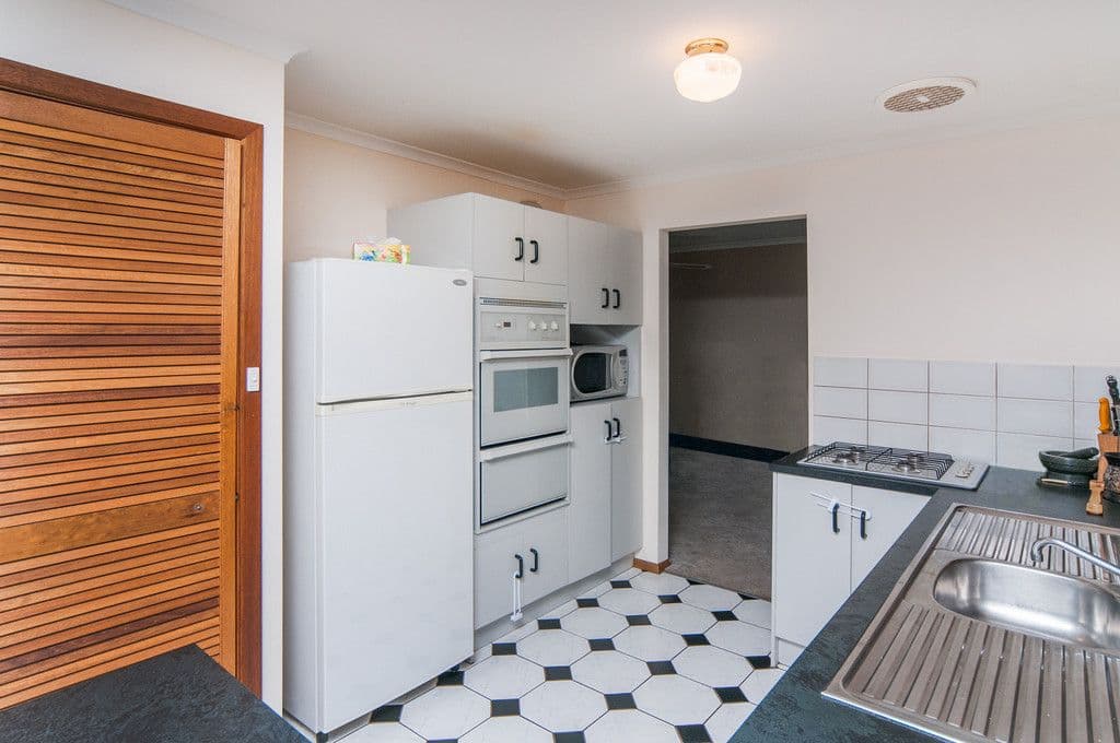 15 Cameron Road, ALDINGA BEACH SA 5173, Aldinga Beach - Thumbnail 2
