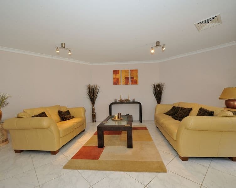 25 Eiffel Crescent, PORT KENNEDY WA 6172, Port Kennedy - Thumbnail 4