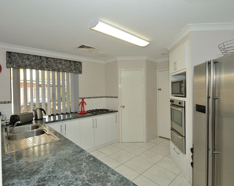 25 Eiffel Crescent, PORT KENNEDY WA 6172, Port Kennedy - Thumbnail 5