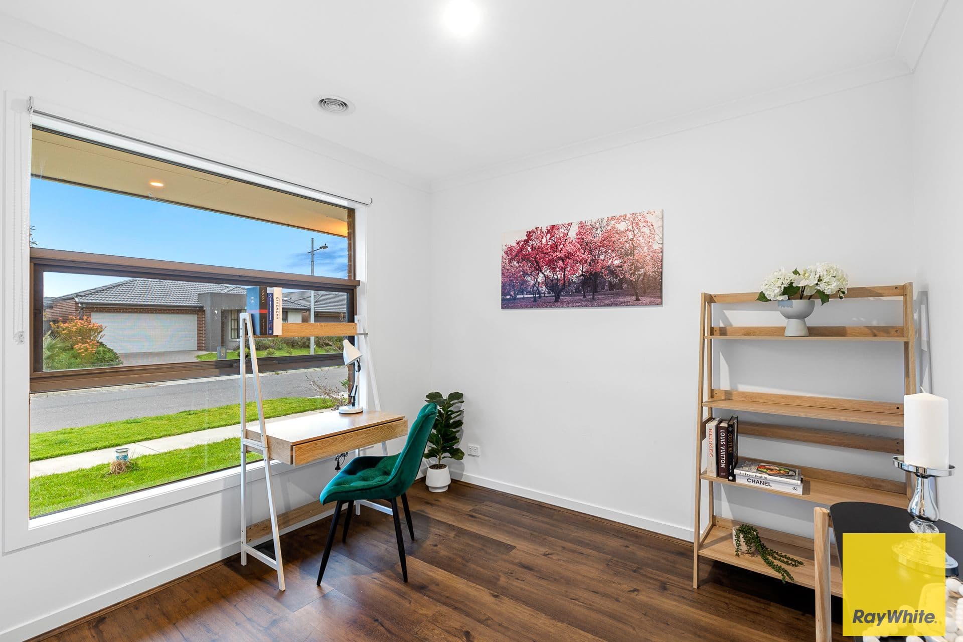 4 Pinebank Street, Werribee VIC 3030, Werribee - Thumbnail 2