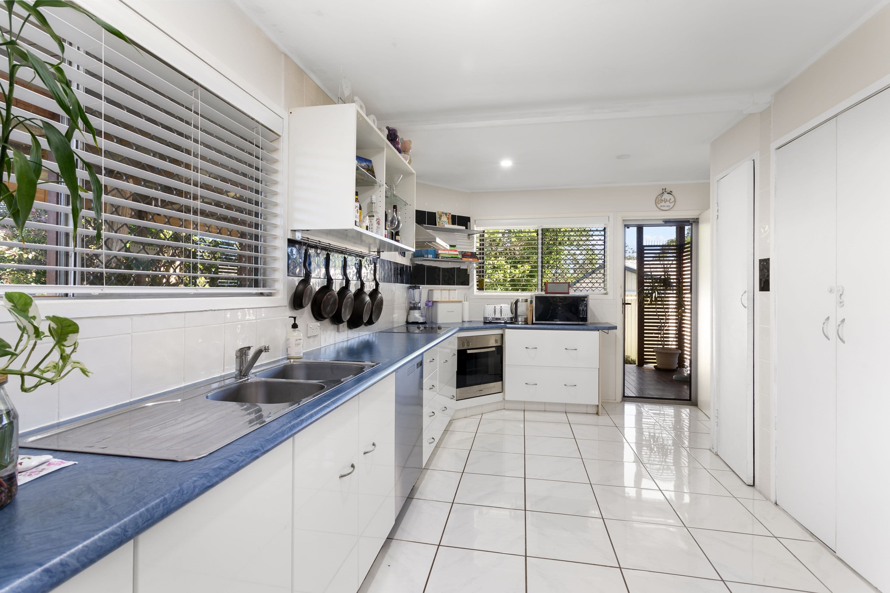4 Canna Street, Deception Bay QLD 4508, Deception Bay - Thumbnail 3