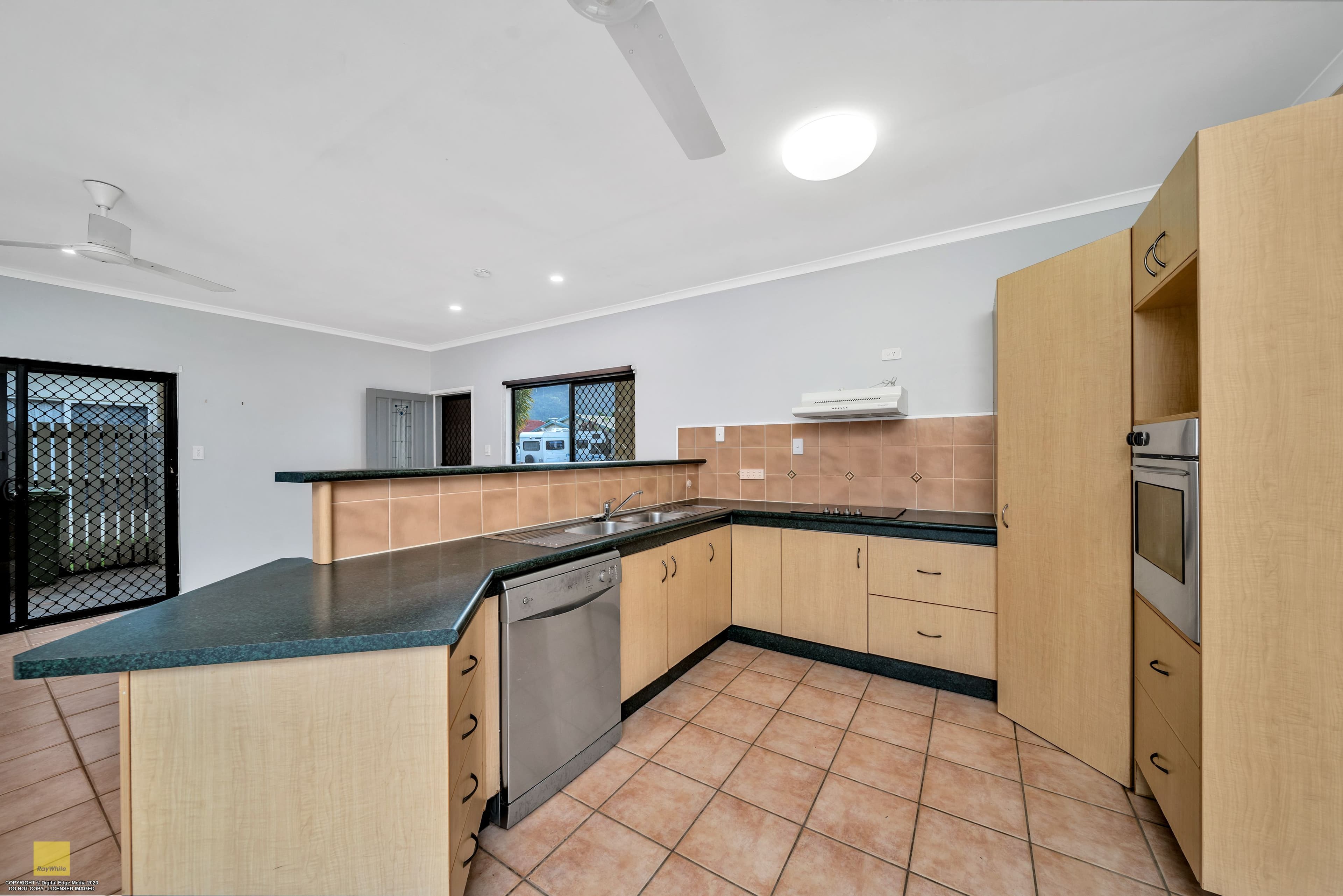5 Rafferty Street, White Rock QLD 4868, White Rock - Thumbnail 4