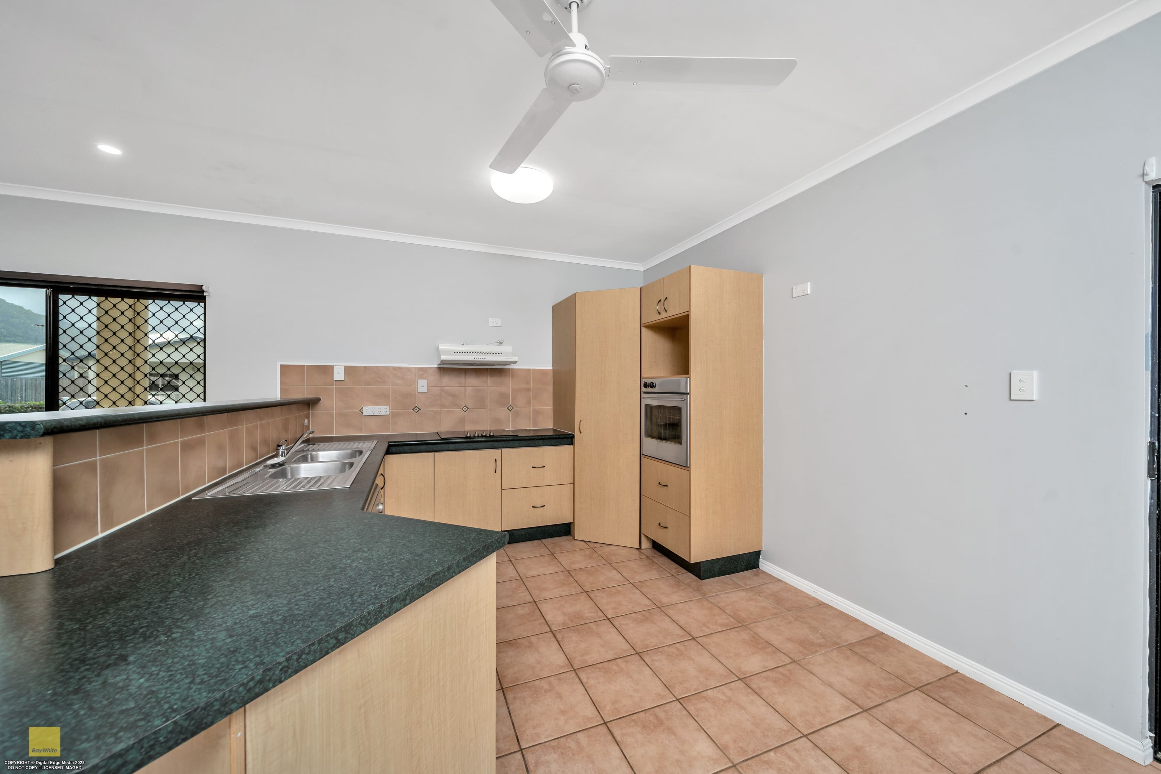 5 Rafferty Street, White Rock QLD 4868, White Rock - Thumbnail 5