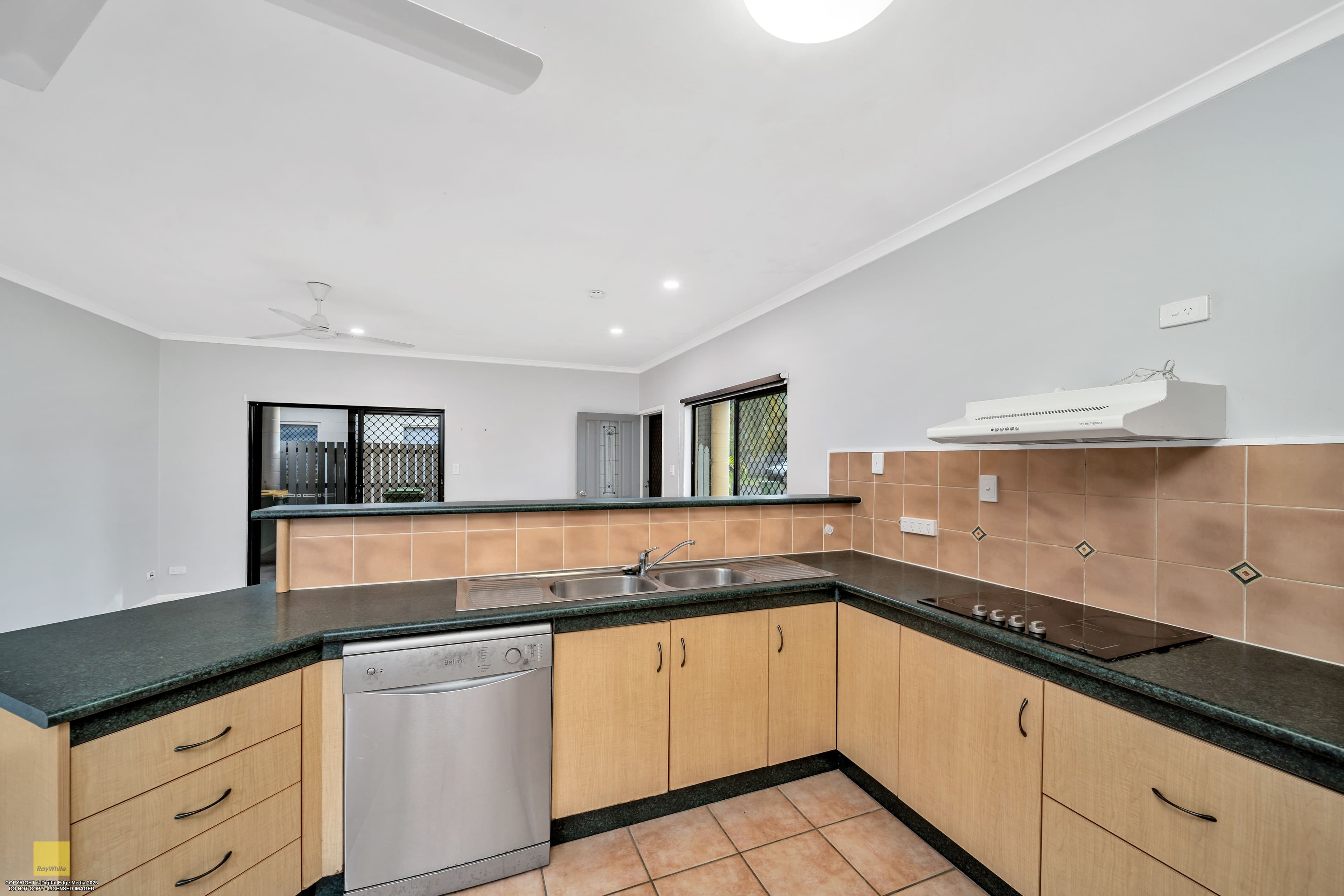 5 Rafferty Street, White Rock QLD 4868, White Rock - Thumbnail 6
