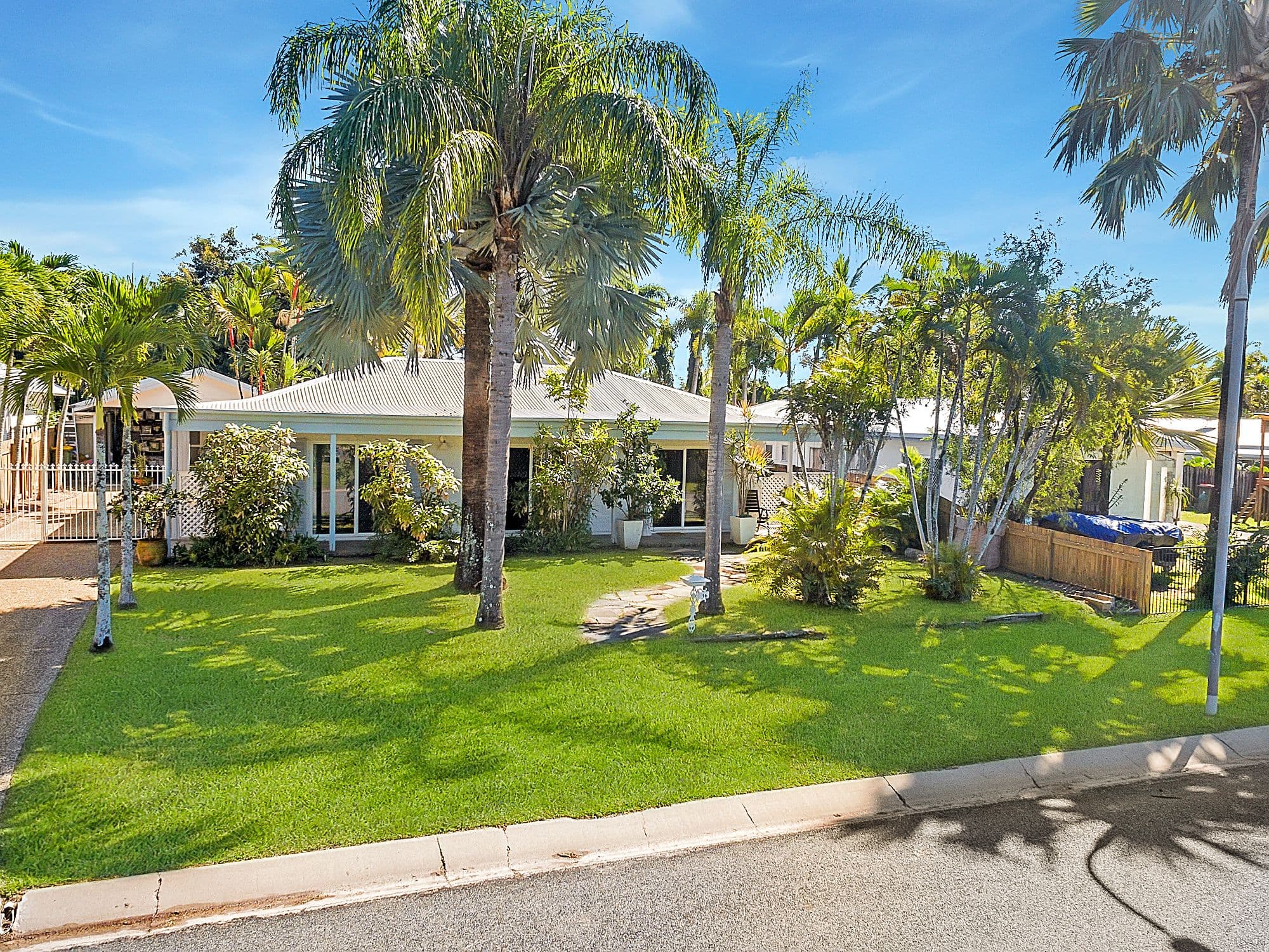 16 Bondi Crescent, Kewarra Beach QLD 4879, Kewarra Beach - Image 1