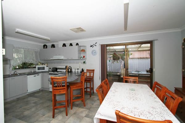 19 Kilby Court, KANGAROO FLAT VIC 3555, Kangaroo Flat - Thumbnail 3