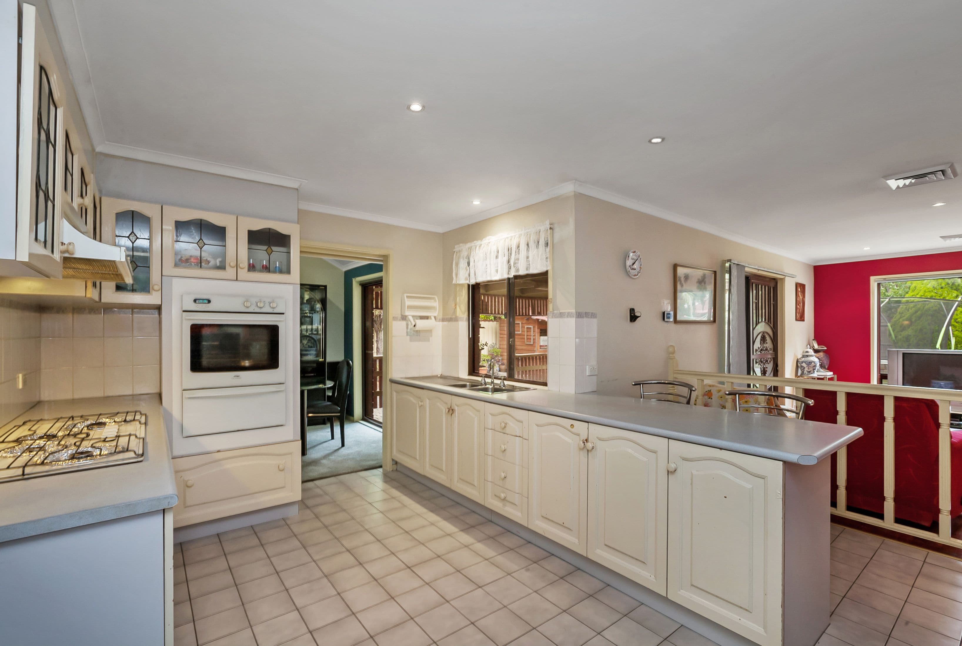 2 Honeysuckle Court, Mill Park VIC 3082, Mill Park - Thumbnail 4