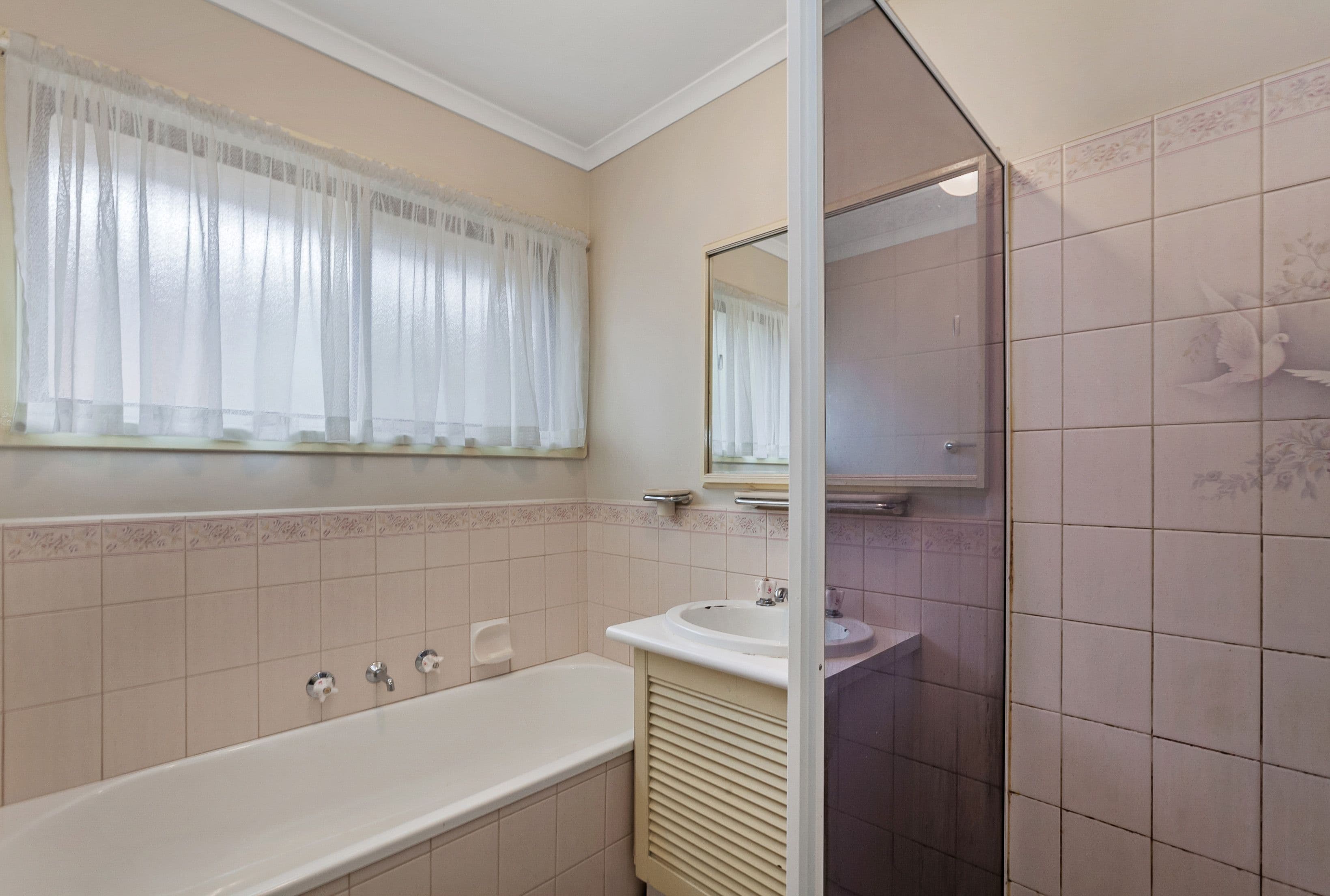 2 Honeysuckle Court, Mill Park VIC 3082, Mill Park - Thumbnail 7