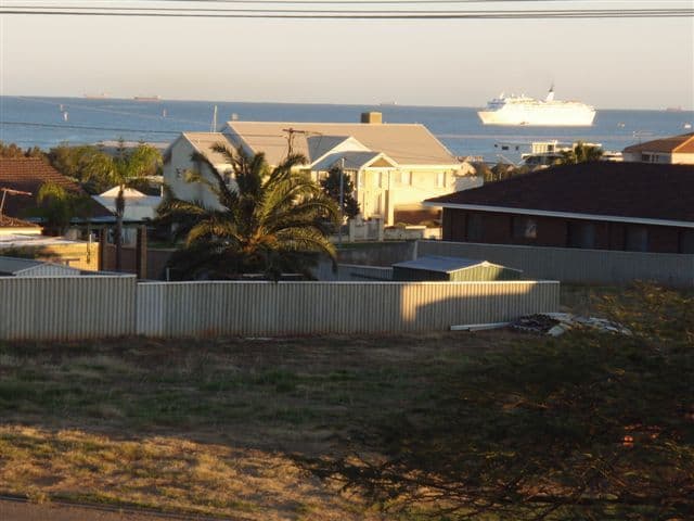 6 Victoria Street, GERALDTON WA 6530, Geraldton - Thumbnail 2