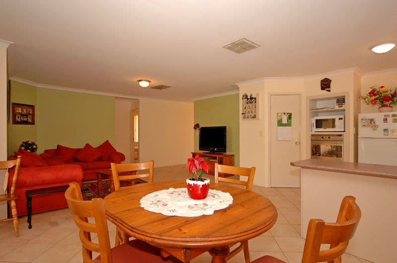 96 Bennett Street, CAVERSHAM WA 6055, Caversham - Thumbnail 5