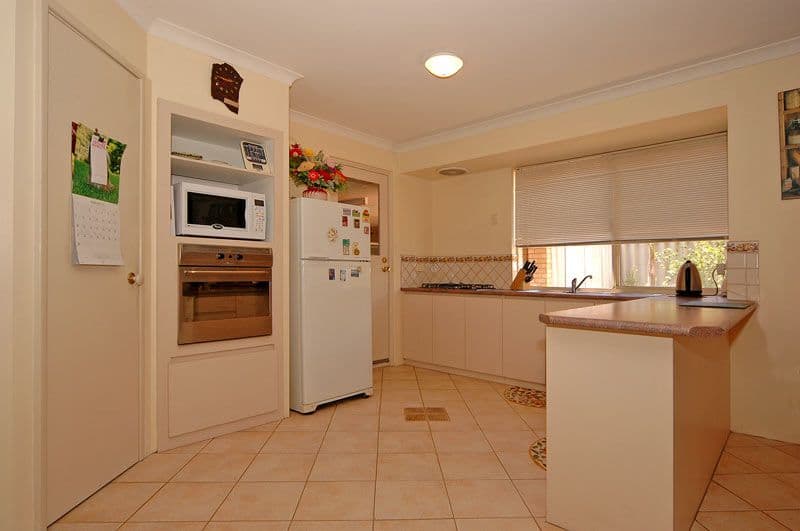 96 Bennett Street, CAVERSHAM WA 6055, Caversham - Thumbnail 6