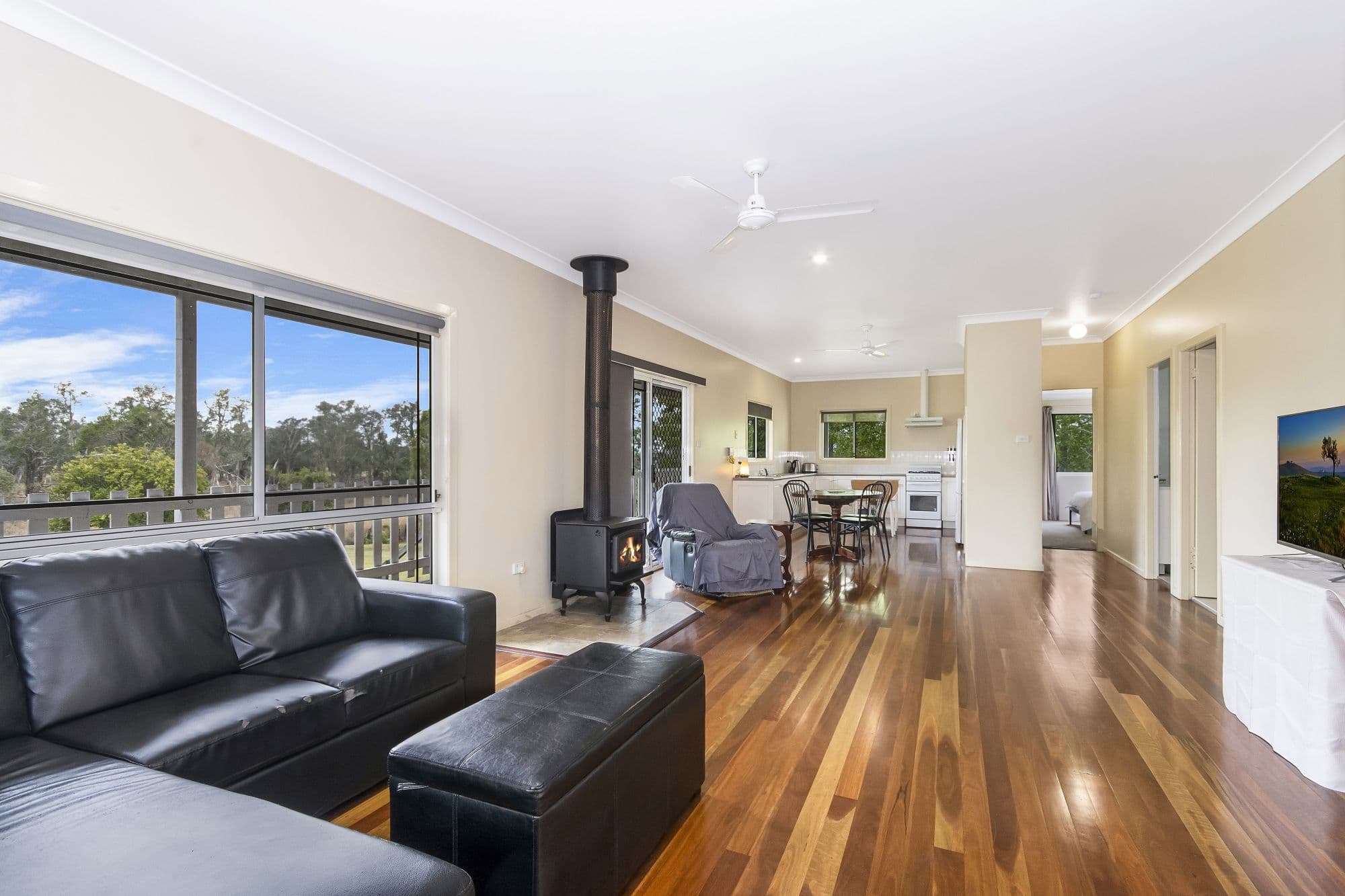 21 Ruthven Street, Lawrence - Thumbnail 2