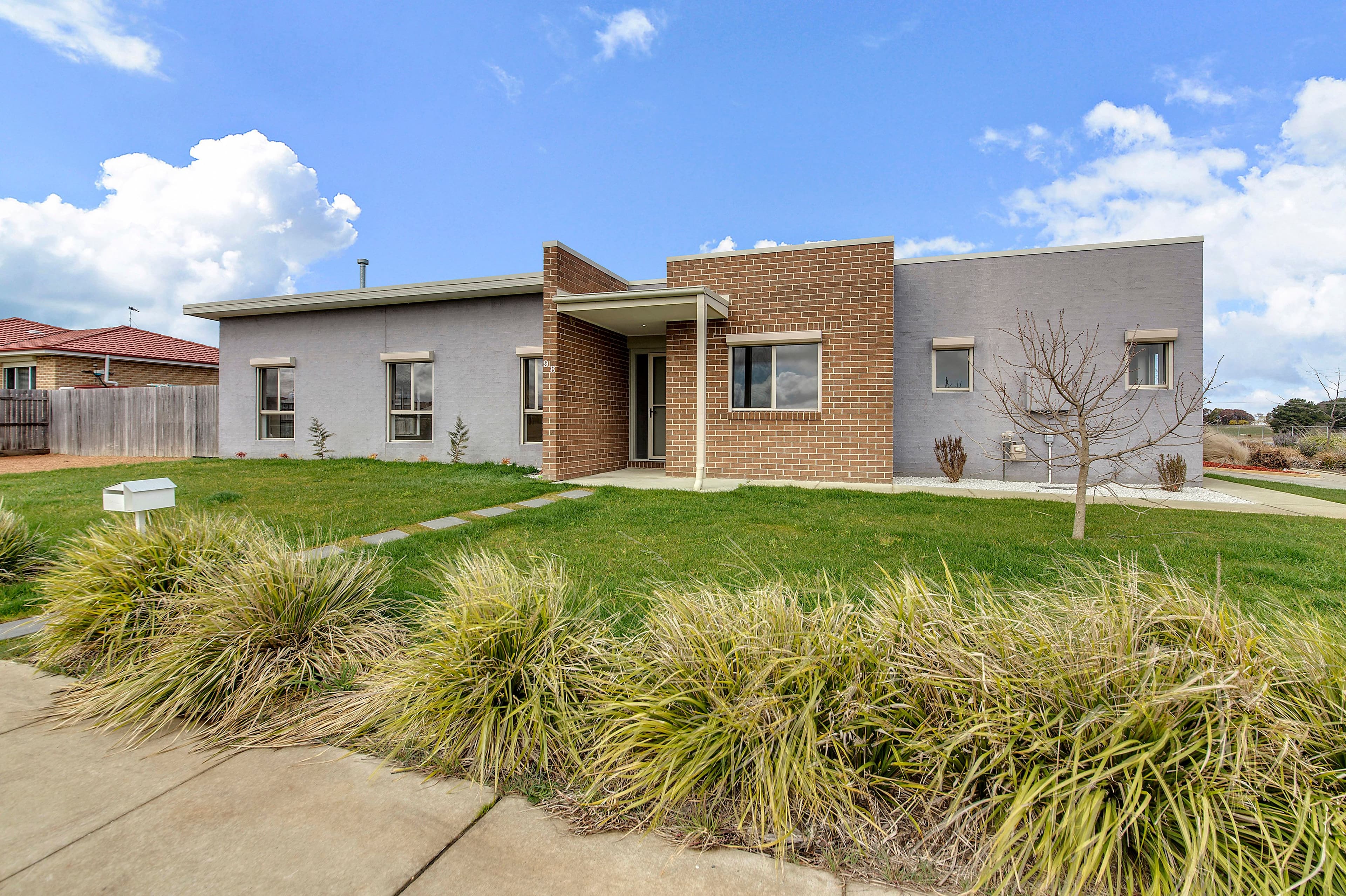 98 Hollows Circuit, Macgregor ACT 2615, Macgregor - Image 1