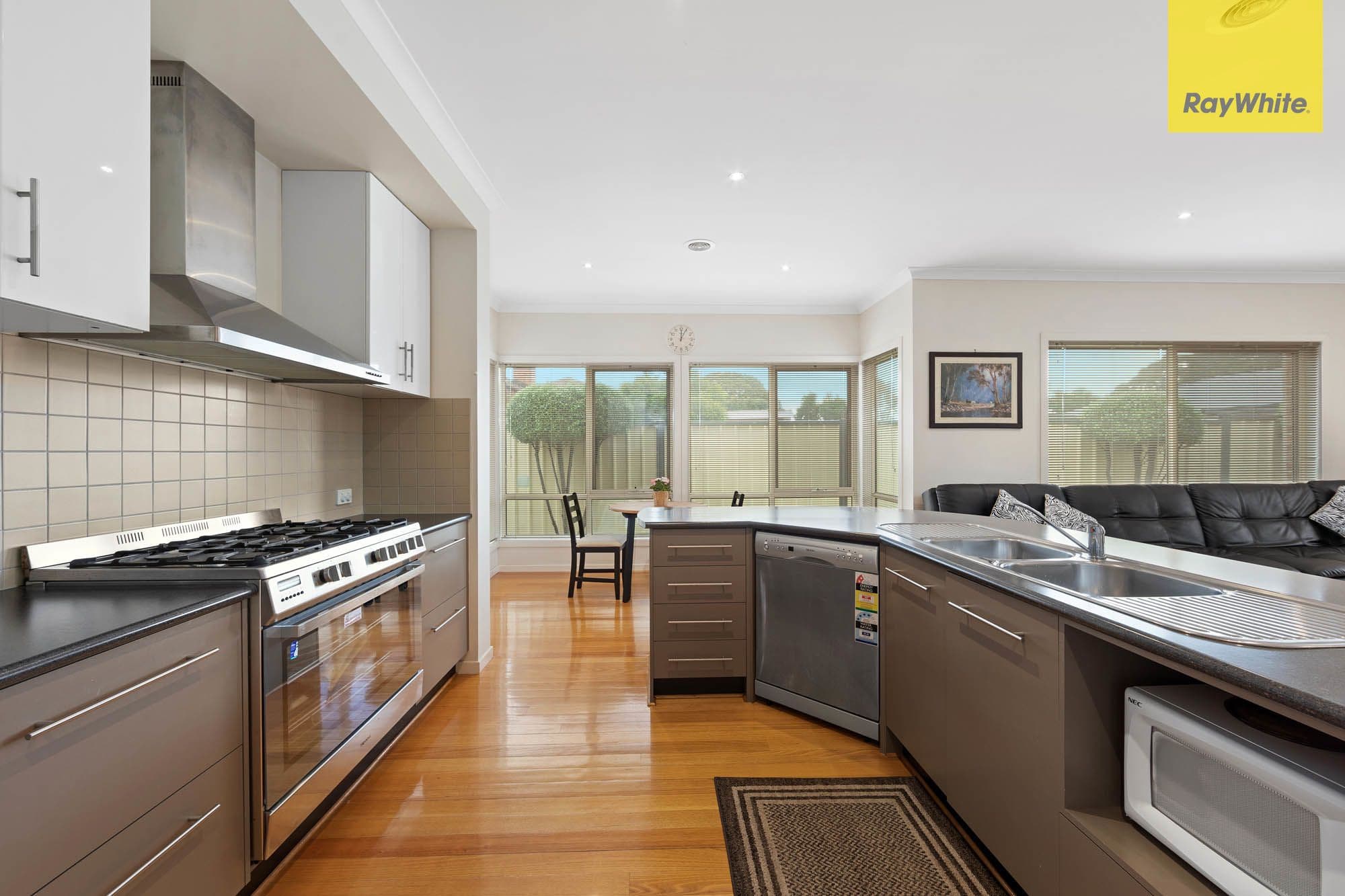 10 Alexina Street, St Albans VIC 3021, St Albans - Thumbnail 2