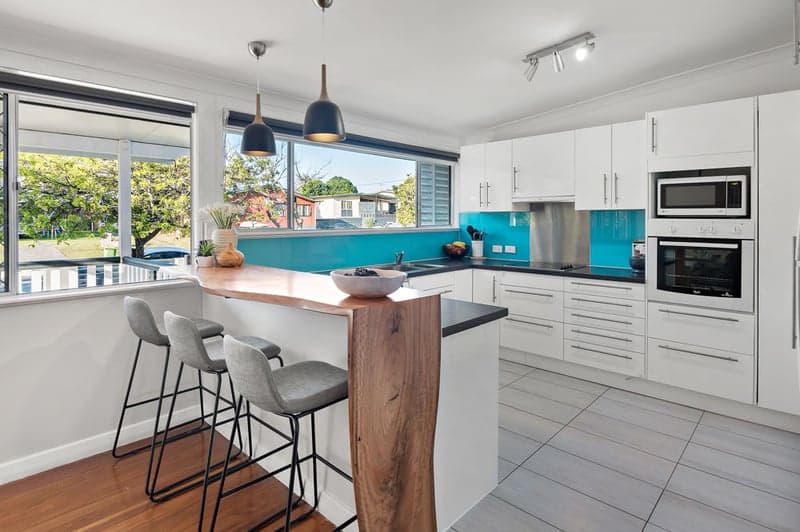 53 Yanderra Avenue, Arana Hills - Thumbnail 2