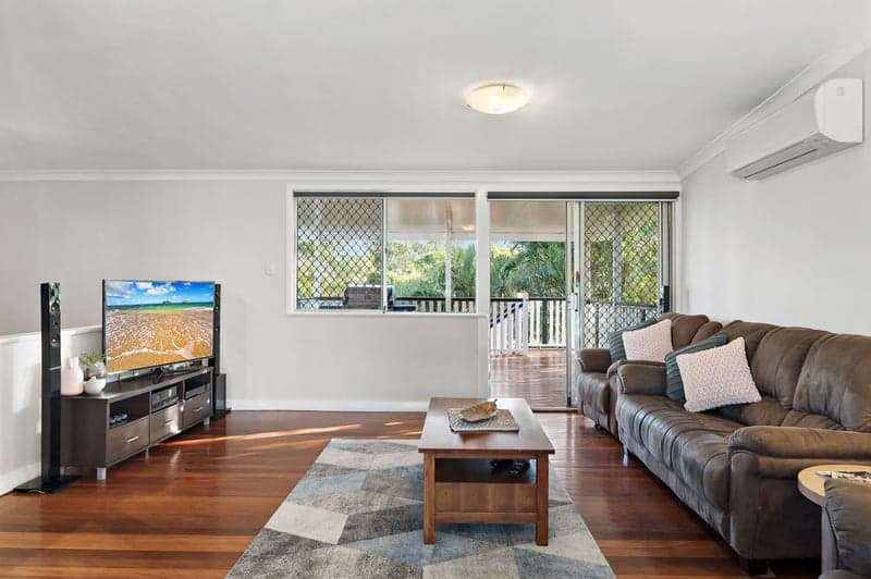 53 Yanderra Avenue, Arana Hills - Thumbnail 3