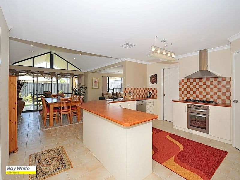10 Ingham Street, AVELEY WA 6069, Aveley - Thumbnail 4